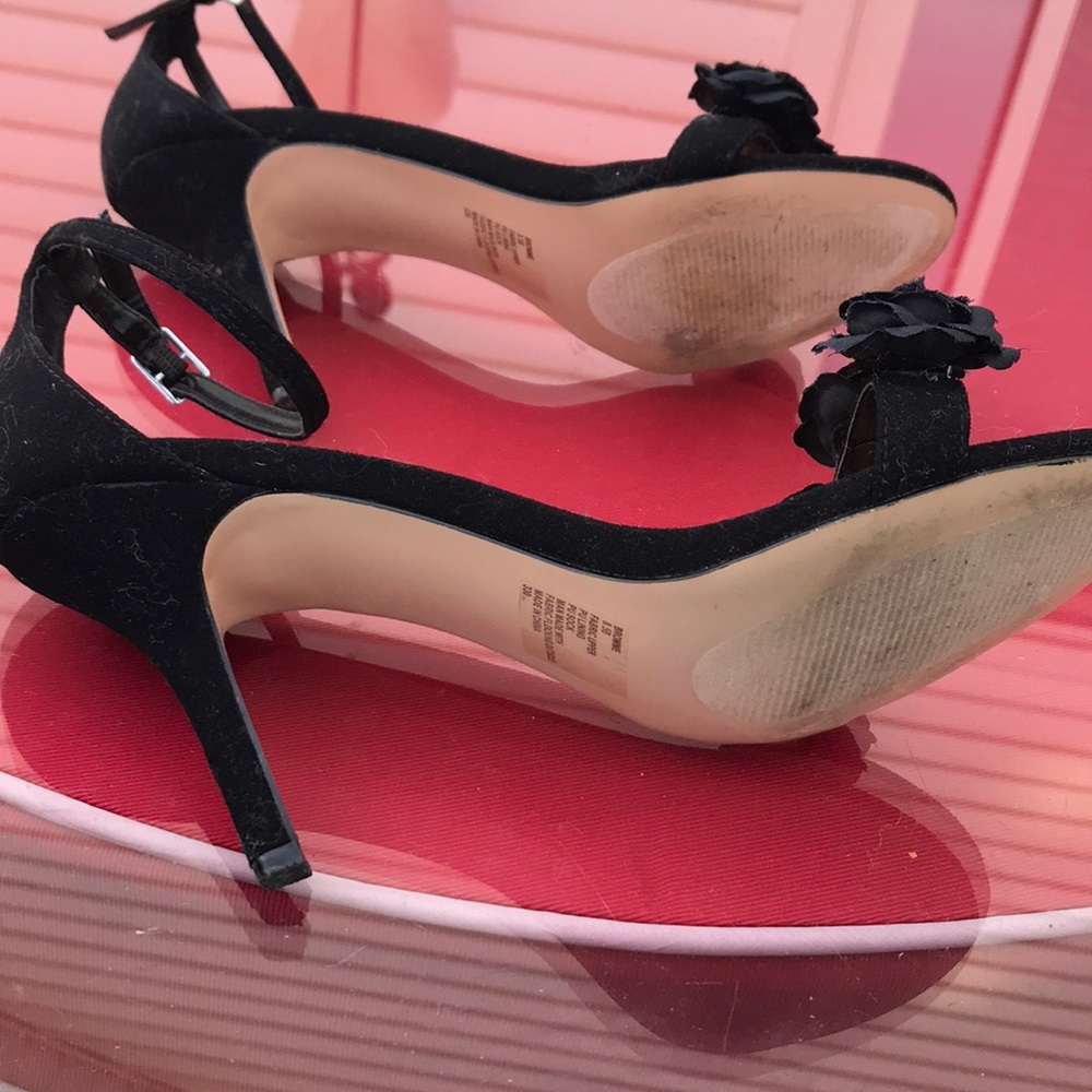 Betsy Johnson Flower Heels - Picture 5 of 7